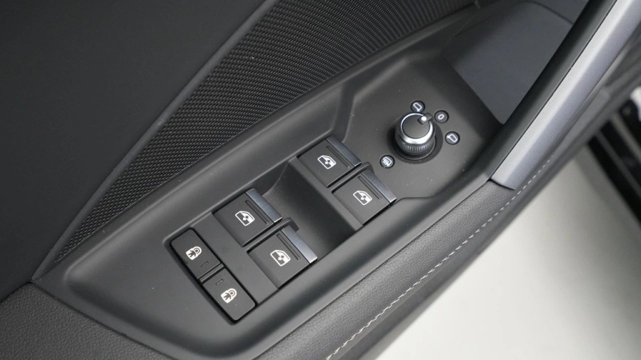 Audi A3 Limousine 30 TFSI 115 pk S-Tronic S-line edition