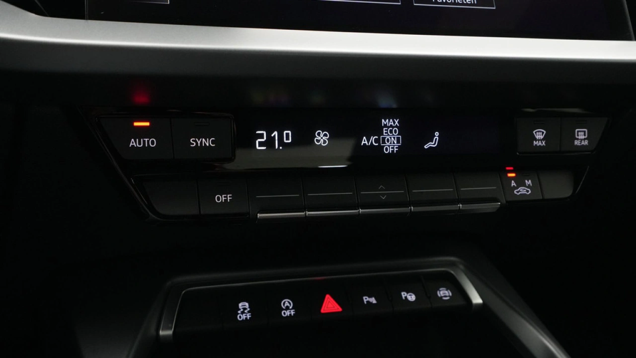 Audi A3 Limousine 30 TFSI 115 pk S-Tronic S-line edition