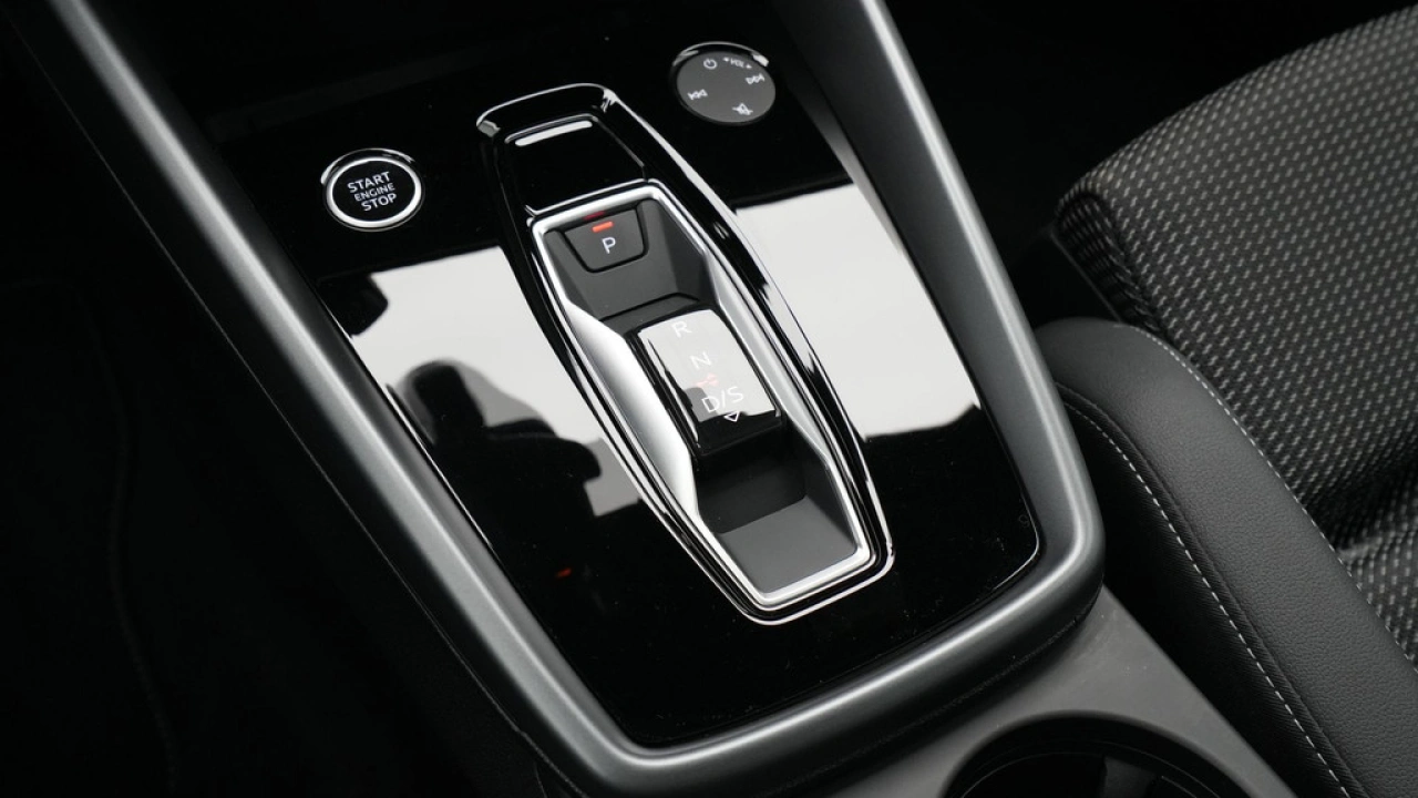 Audi A3 Limousine 30 TFSI 115 pk S-Tronic S-line edition