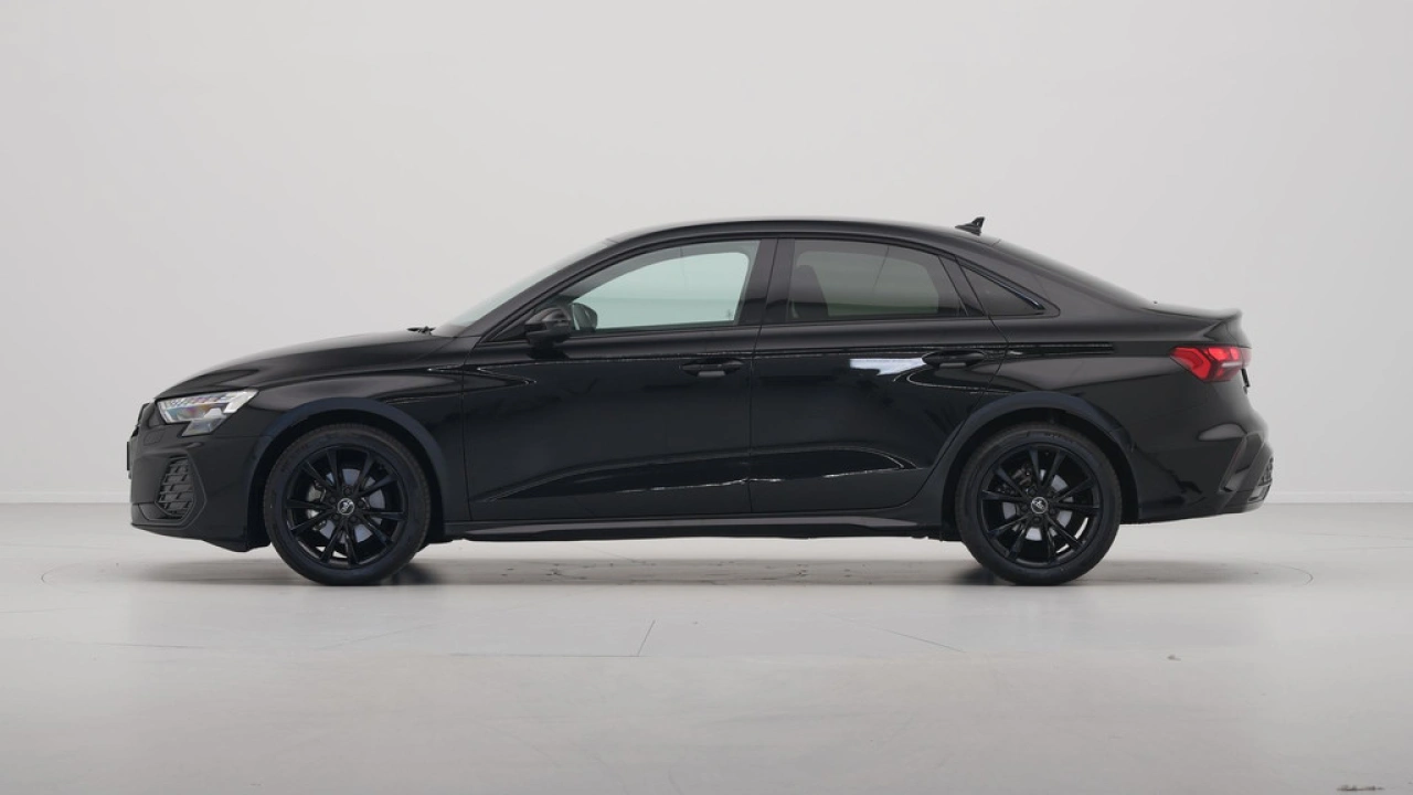 Audi A3 Limousine 30 TFSI 115 pk S-Tronic S-line edition