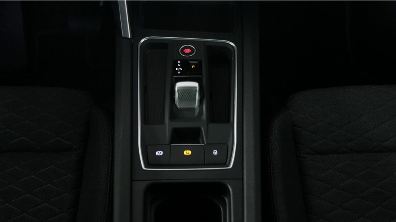 SEAT Leon Sportstourer 1.5 TSI 204pk e-Hybrid FR Business DSG