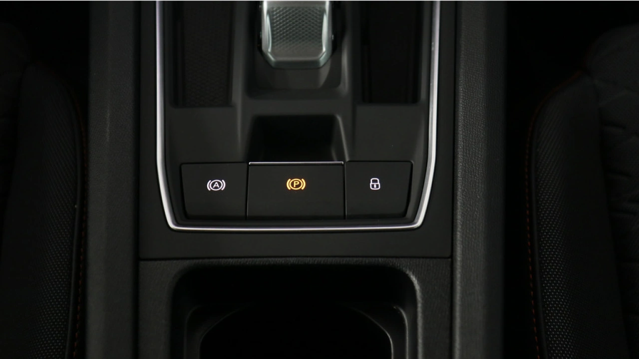 SEAT Leon Sportstourer 1.5 TSI 204pk e-Hybrid FR Business DSG