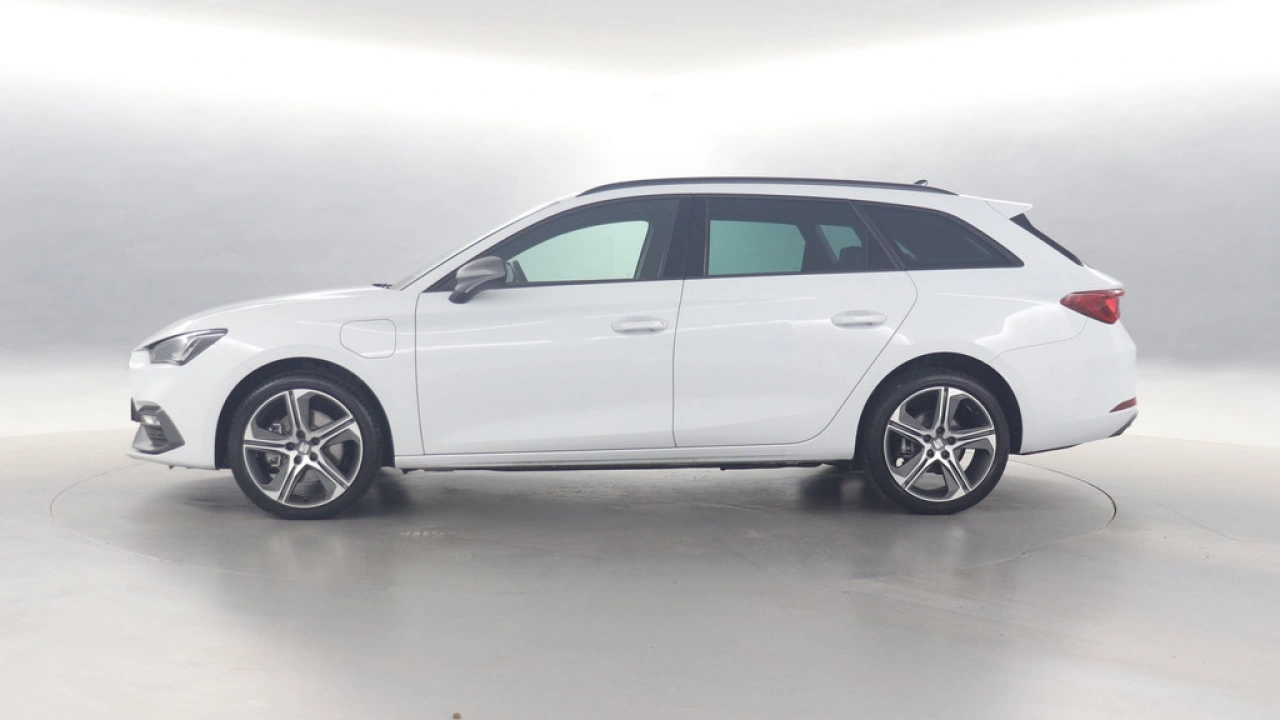SEAT Leon Sportstourer 1.5 TSI 204pk e-Hybrid FR Business DSG