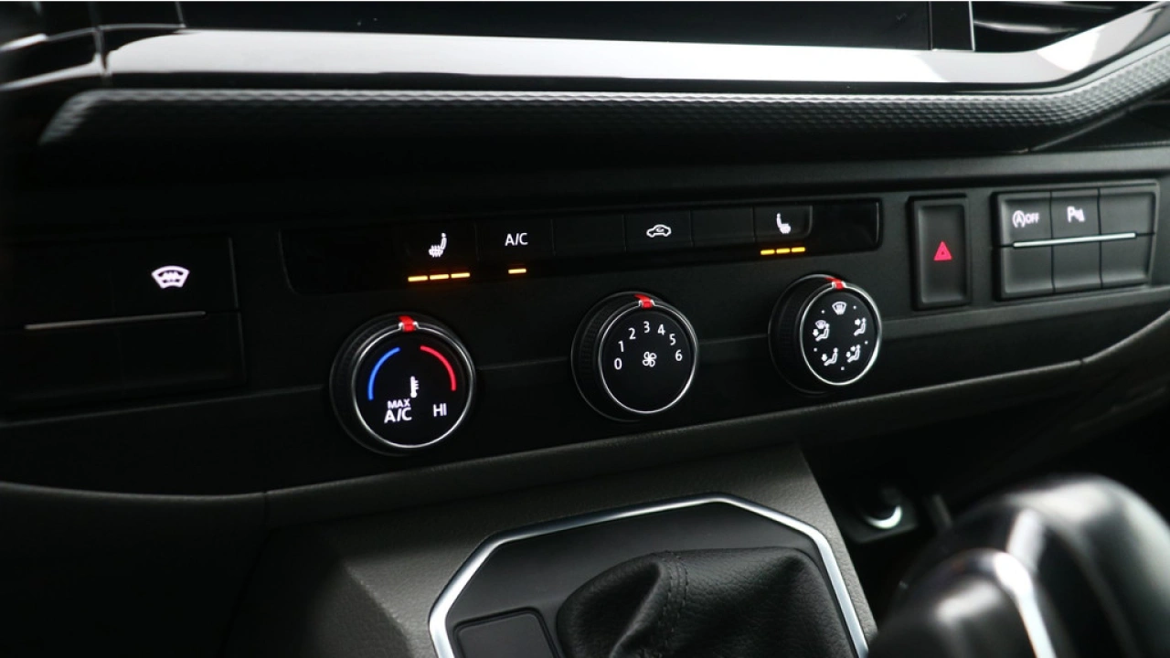 VW Bedrijfswagens Transporter L2H1 2.0 TDI 204pk DSG Bulli