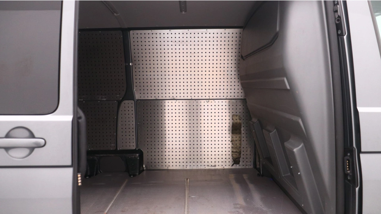 VW Bedrijfswagens Transporter L2H1 2.0 TDI 204pk DSG Bulli