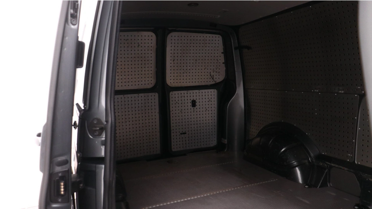 VW Bedrijfswagens Transporter L2H1 2.0 TDI 204pk DSG Bulli