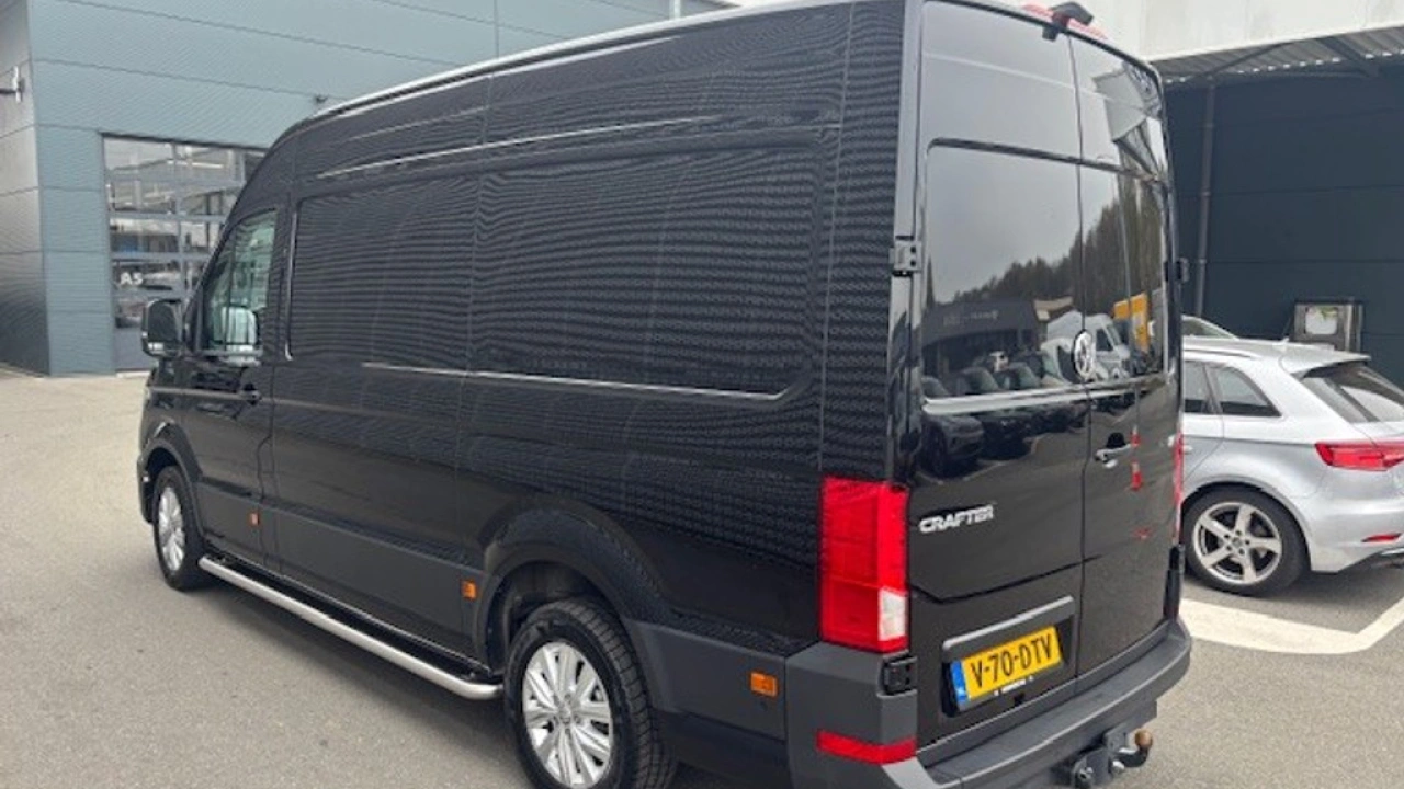 VW Bedrijfswagens Crafter L3H3 2.0 TDI 140pk 3.5T Exclusive-Edition
