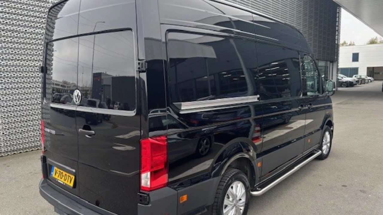 VW Bedrijfswagens Crafter L3H3 2.0 TDI 140pk 3.5T Exclusive-Edition