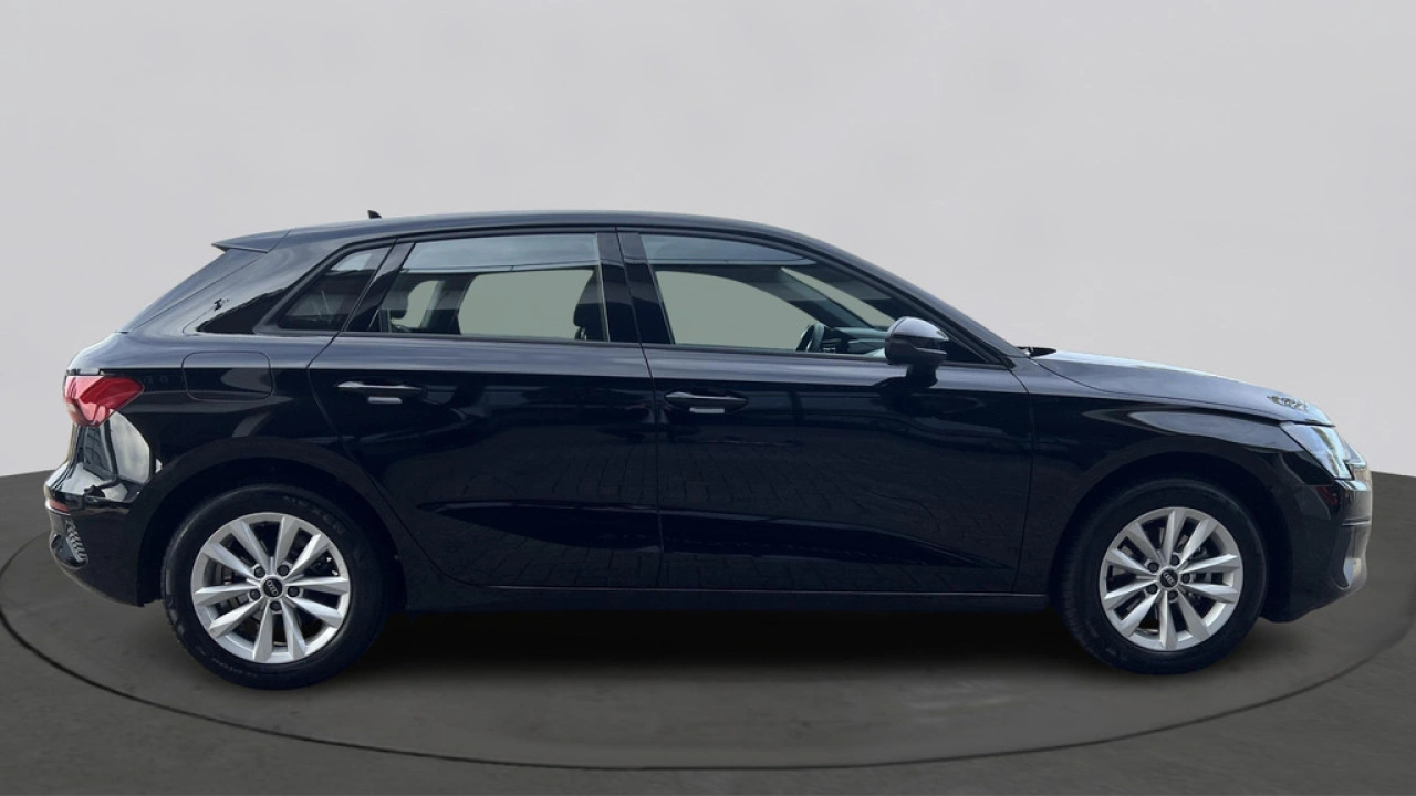 Audi A3 Sportback 30 TFSI 110Pk Pro Line / Parkeerhulp Achter