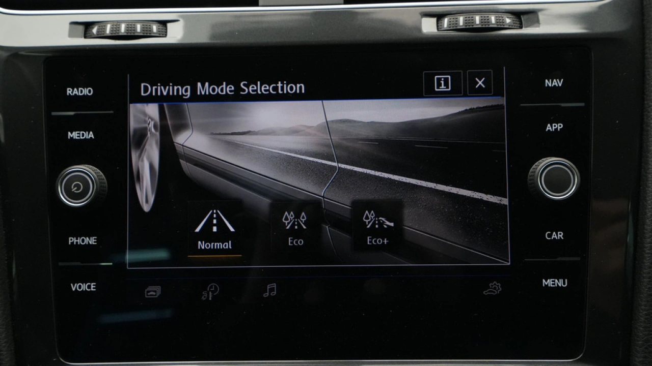 Volkswagen e-Golf 136pk E-DITION