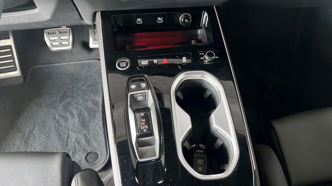 Audi A6 Limousine 2.0 e-hybrid 299Pk Quattro S Edition