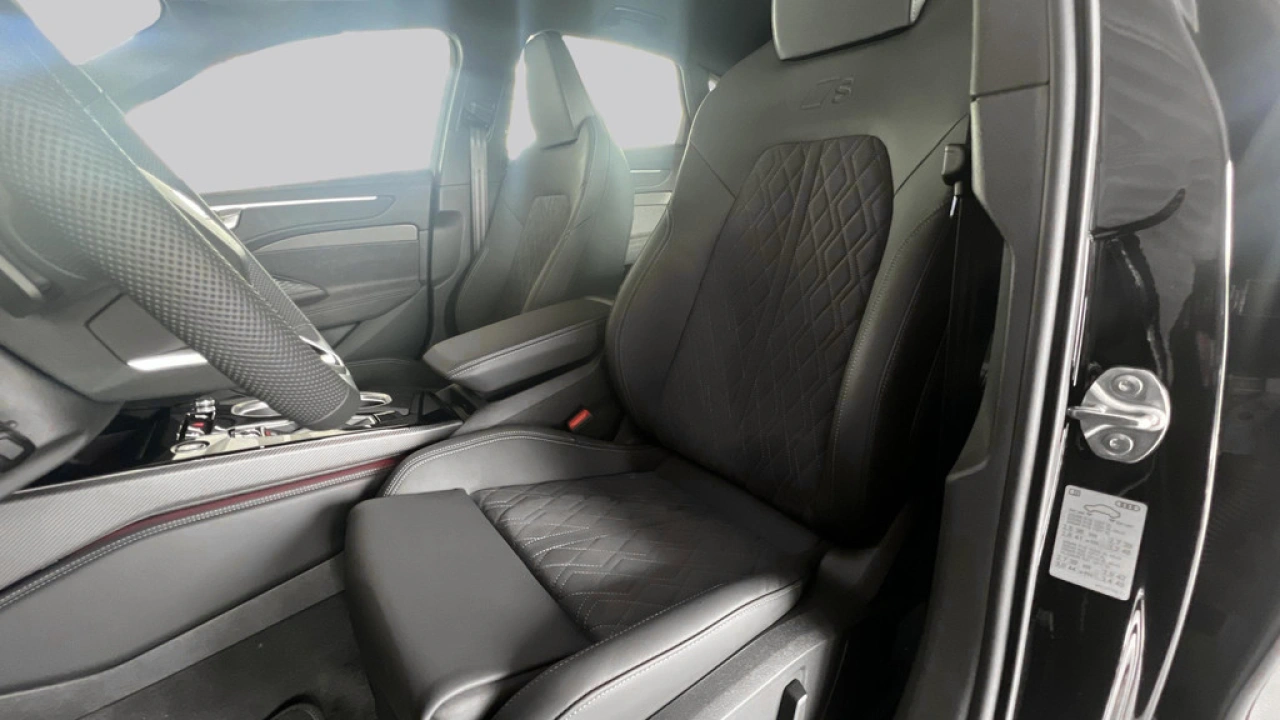 Audi A6 Limousine 2.0 e-hybrid 299Pk Quattro S Edition