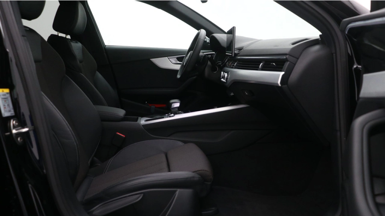 Audi A4 Avant 35 TFSI S edition Competition