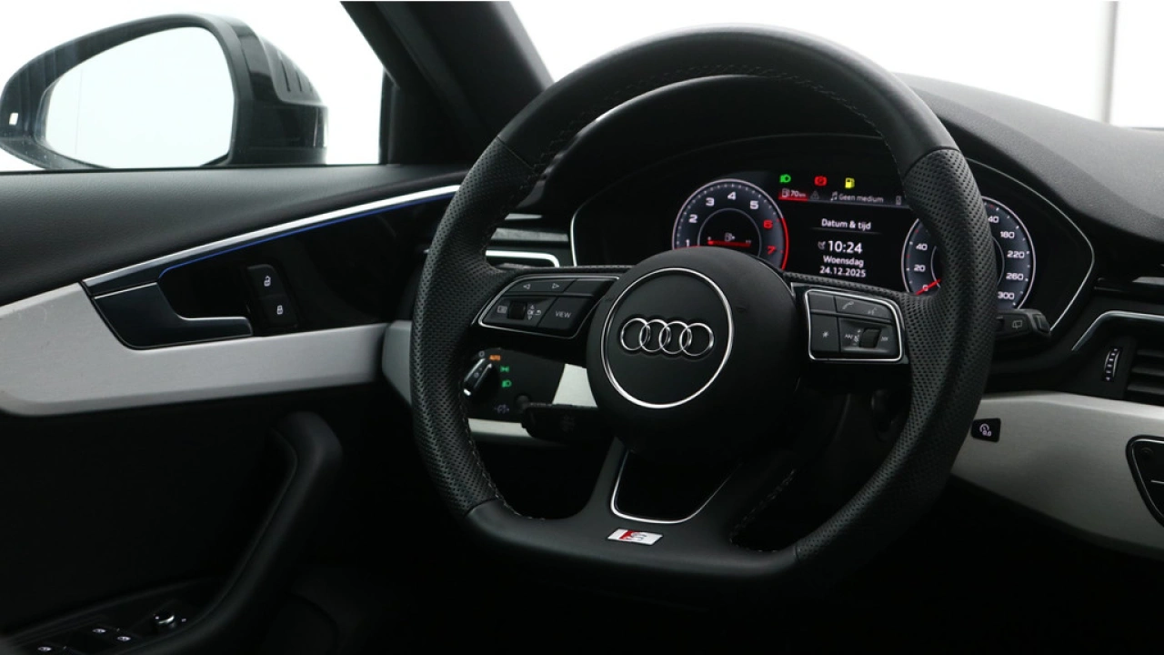 Audi A4 Avant 35 TFSI S edition Competition
