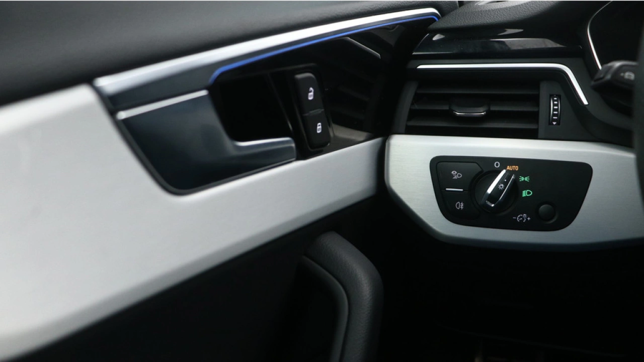 Audi A4 Avant 35 TFSI S edition Competition