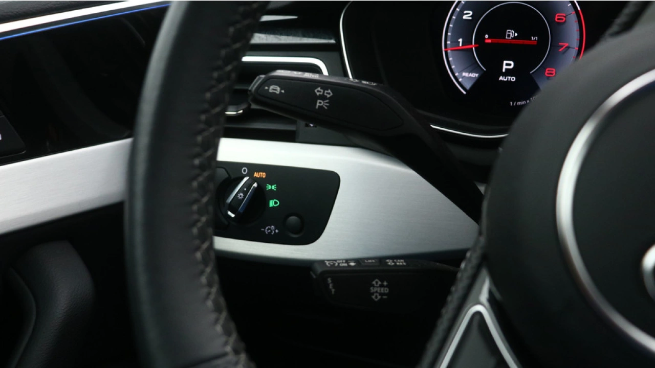 Audi A4 Avant 35 TFSI S edition Competition