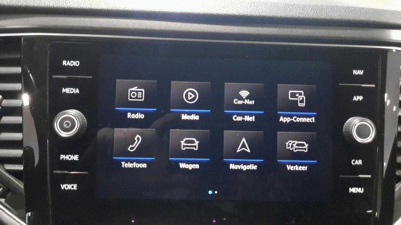 Volkswagen T-Roc 1.0 TSI Style Executive | Navi | Privacy Glass | 17