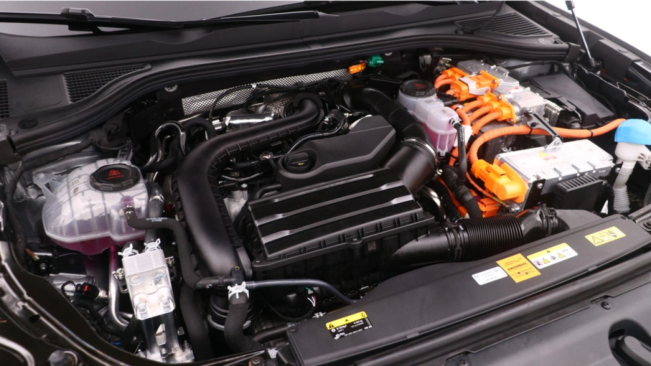 Volkswagen Passat Variant 1.5 eHybrid 272pk DSG R-Line Business DCC Harman/Kardon