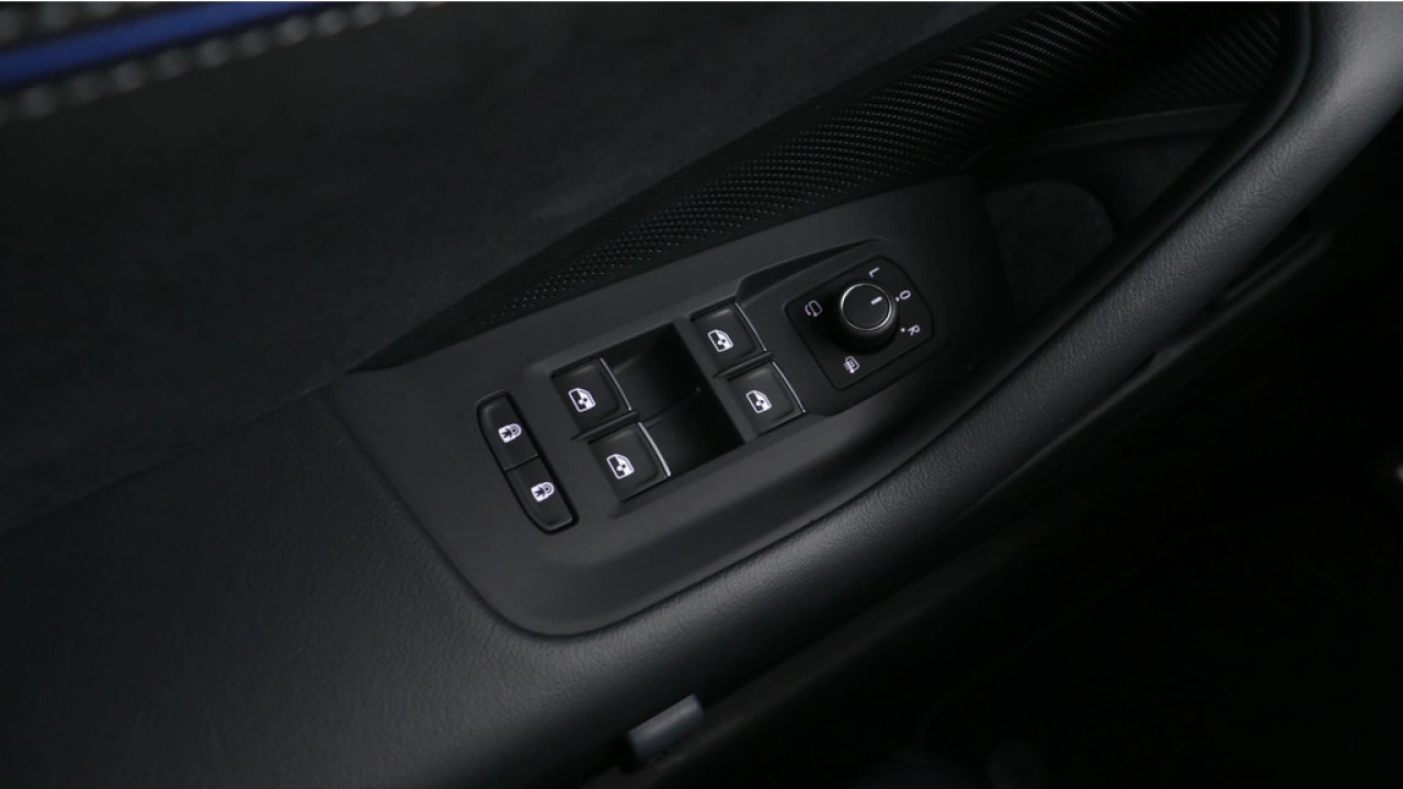 Volkswagen Passat Variant 1.5 eHybrid 272pk DSG R-Line Business DCC Harman/Kardon