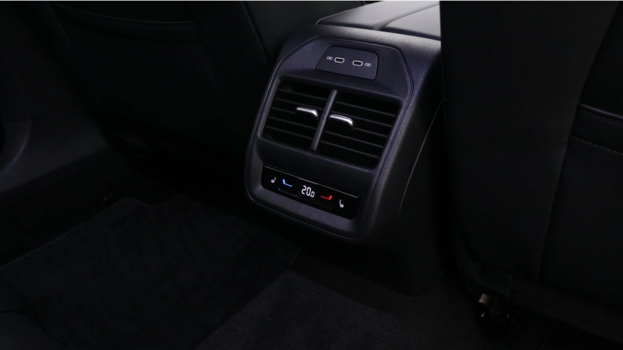 Volkswagen Passat Variant 1.5 eHybrid 272pk DSG R-Line Business DCC Harman/Kardon