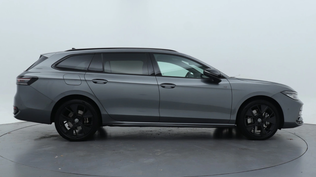 Volkswagen Passat Variant 1.5 eHybrid 272pk DSG R-Line Business DCC Harman/Kardon
