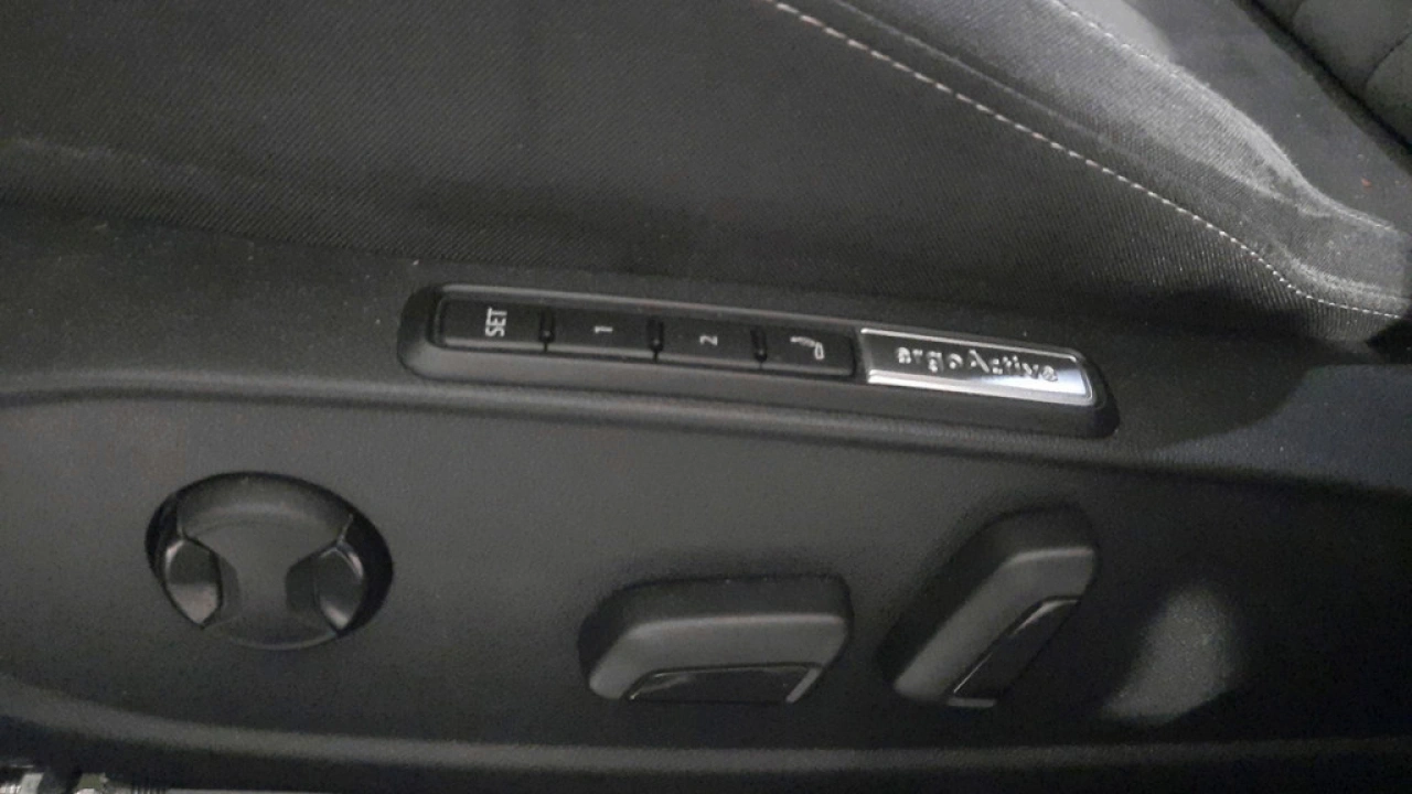 Volkswagen Golf Variant 1.0 TSI Life Business | Camera | Ergonomische stoel | App Connect | Navigatie |