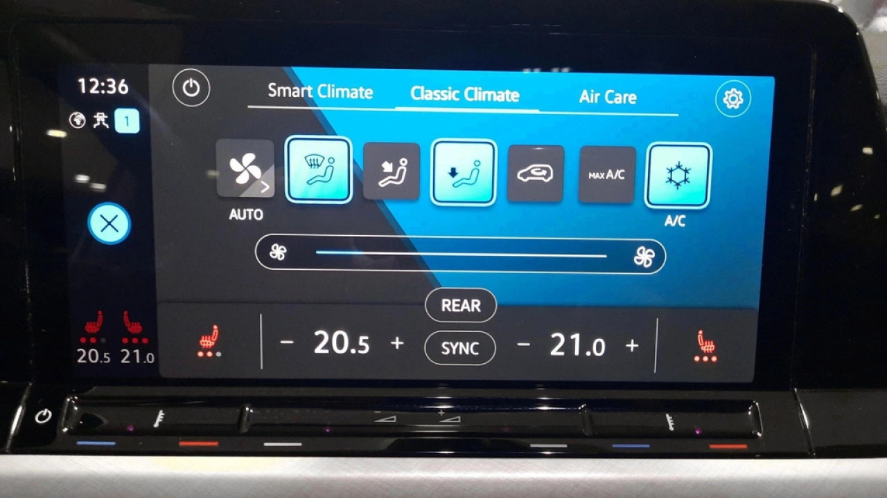 Volkswagen Golf Variant 1.0 TSI Life Business | Camera | Ergonomische stoel | App Connect | Navigatie |