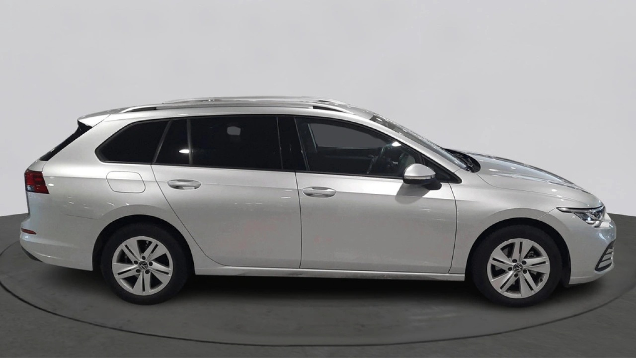 Volkswagen Golf Variant 1.0 TSI Life Business | Camera | Ergonomische stoel | App Connect | Navigatie |