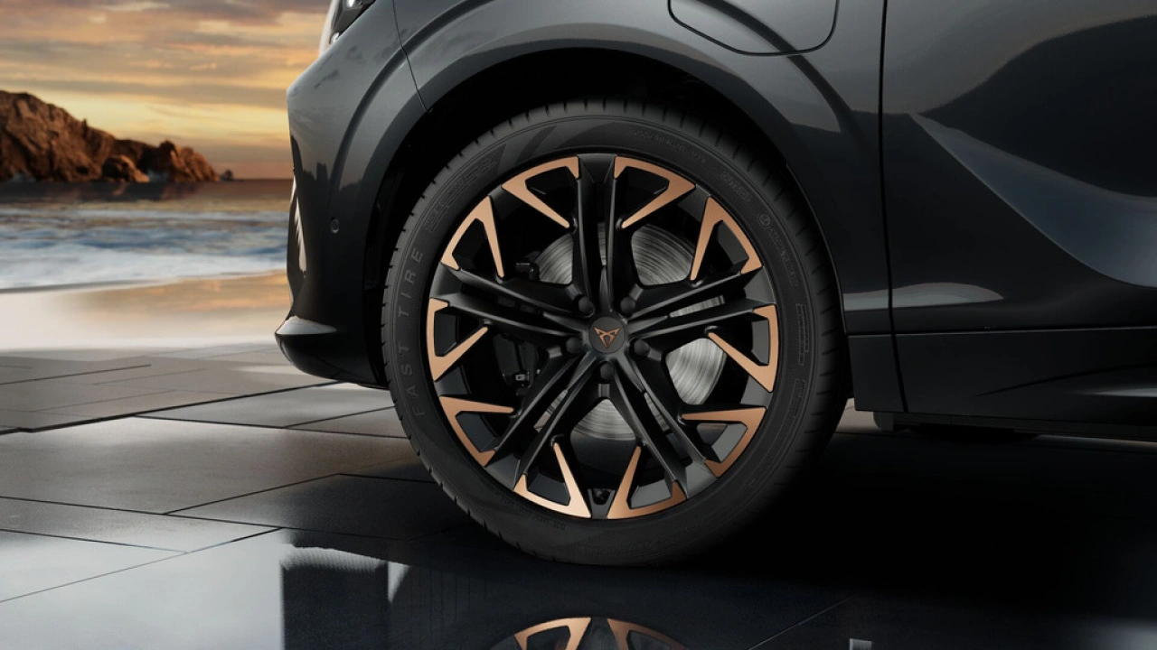 CUPRA Terramar 1.5 TSI e-Hybrid 204 6DSG Business