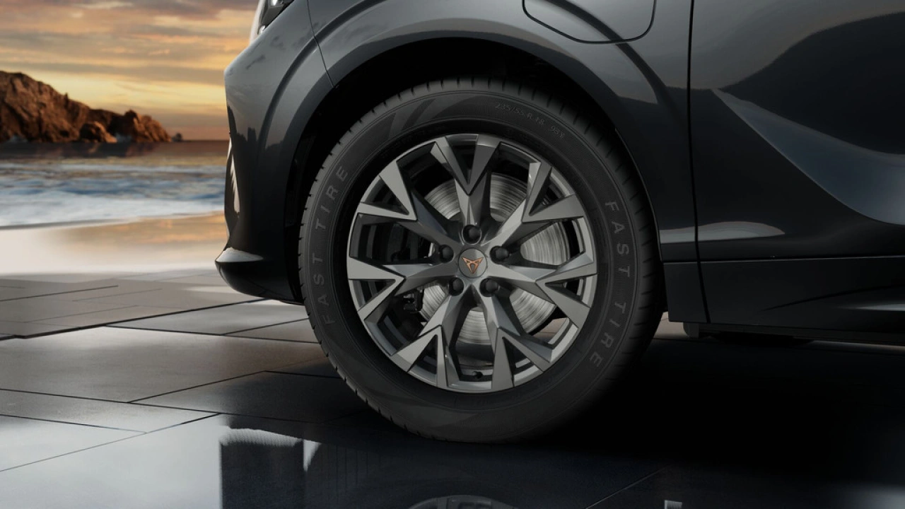 CUPRA Terramar 1.5 TSI e-Hybrid 204 6DSG Essential