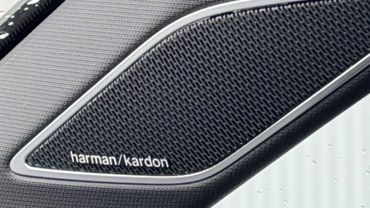 Volkswagen Golf 1.5 eTSI R-Line Business | Panoramadak | LED Matrix | Camera | Nieuw binnen!