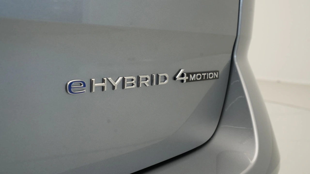 Volkswagen Multivan L2H1 1.5 PHEV eHybrid 19,7kWh 180kW 245PK Economy Business DSG 4MOTION