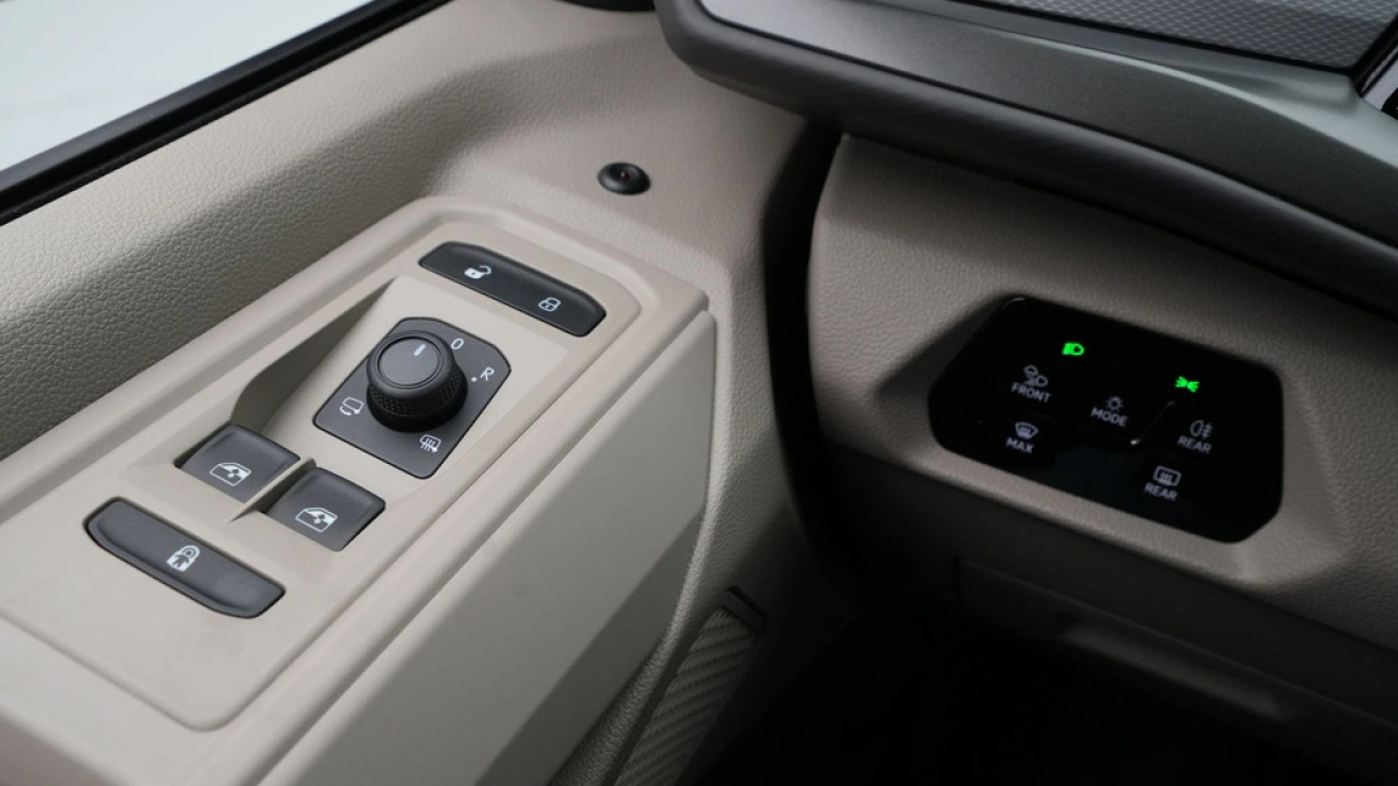 Volkswagen Multivan L2H1 1.5 PHEV eHybrid 19,7kWh 180kW 245PK Economy Business DSG 4MOTION