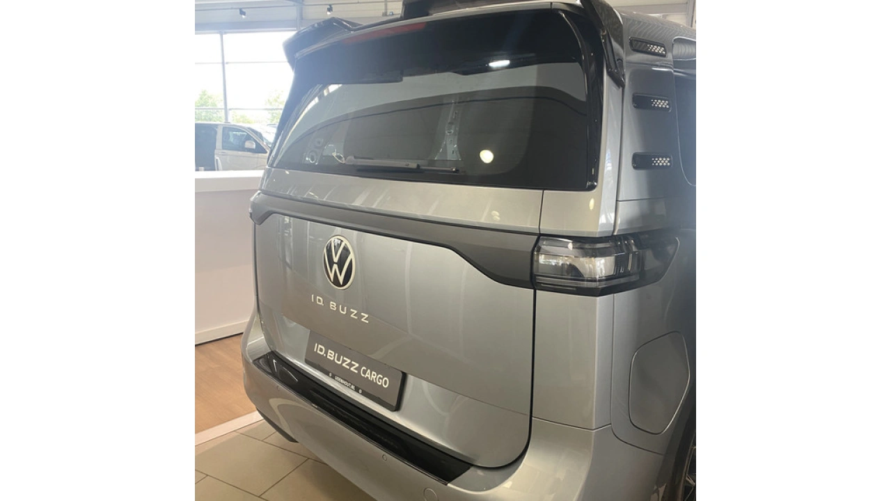 VW Bedrijfswagens ID. Buzz Cargo L1H1 79kWh 210kW 286PK RWD Bulli-edition