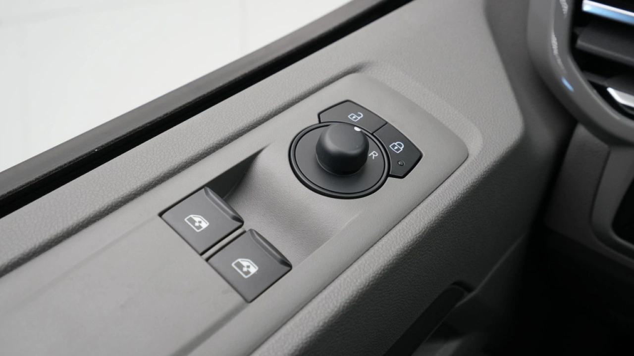 VW Bedrijfswagens Transporter L2H1 2.0 TDI 110pk Life-Intro