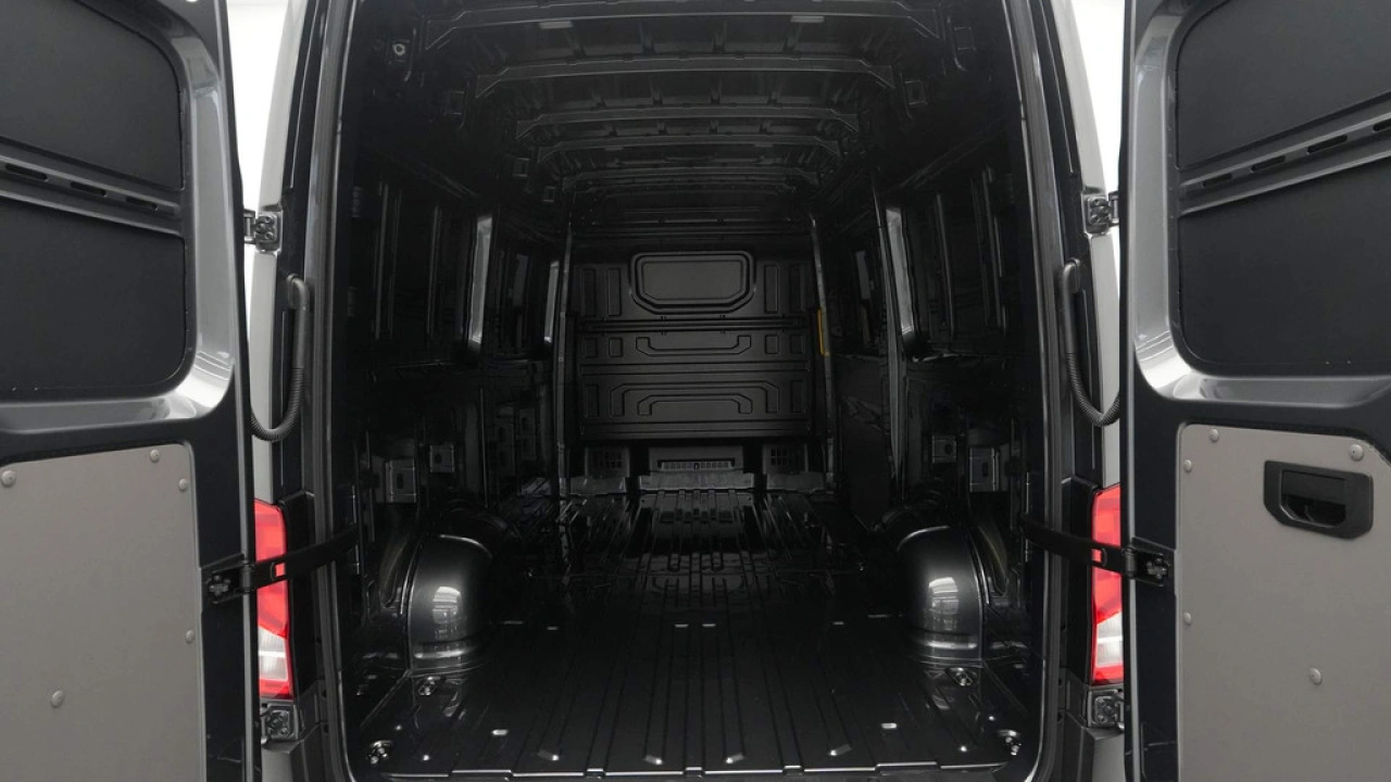 VW Bedrijfswagens Crafter 2.0 TDI 103kW 140PK GVW 3.5T WB 3640mm L3H3 Trendline