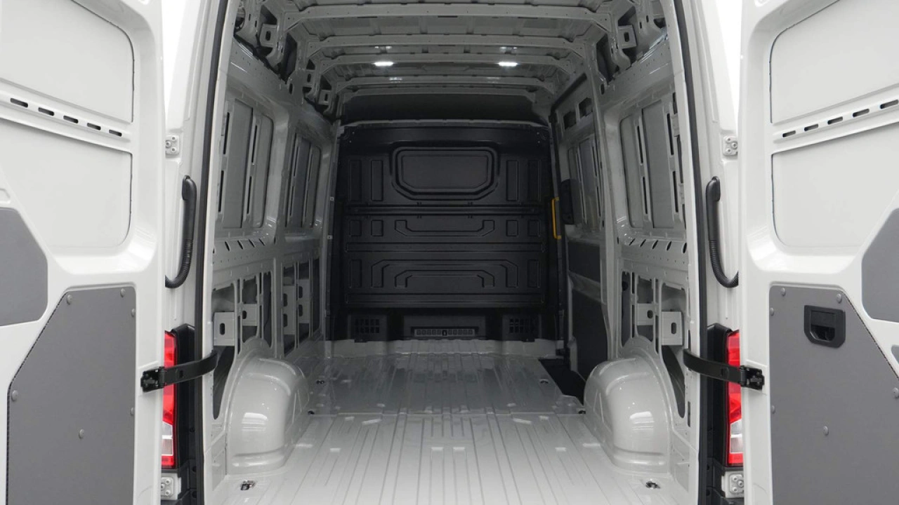 VW Bedrijfswagens Crafter 2.0 TDI 103kW 140PK GVW 3.5T L3H3 Exclusive AUT