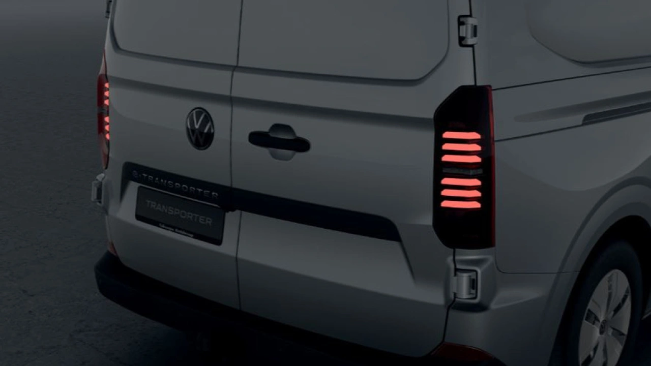 VW Bedrijfswagens E-Transporter L2H1 64kWh 100kW 136PK Life Intro