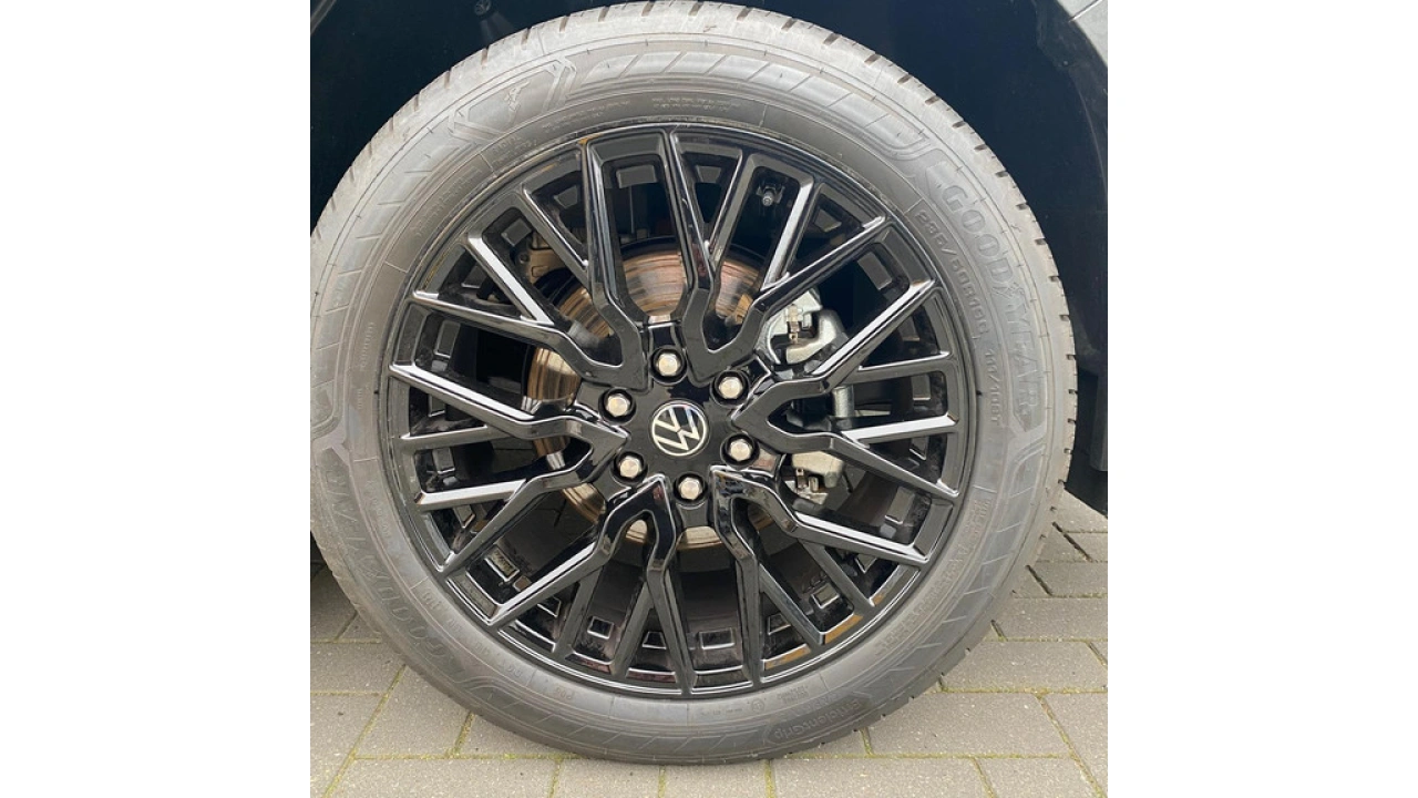 VW Bedrijfswagens Transporter Dubbele Cabine L2H1 2.0 TDI 125kW 170pk Automaat Bulli