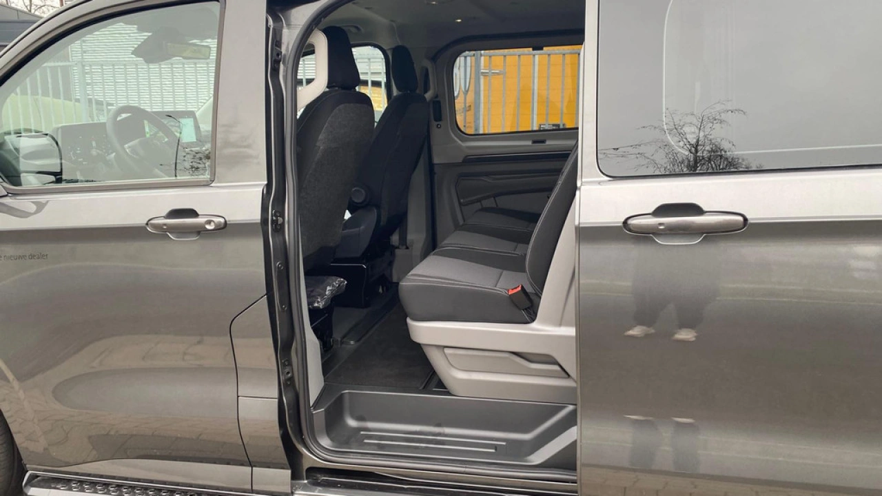 VW Bedrijfswagens Transporter Dubbele Cabine L2H1 2.0 TDI 125kW 170pk Automaat Bulli