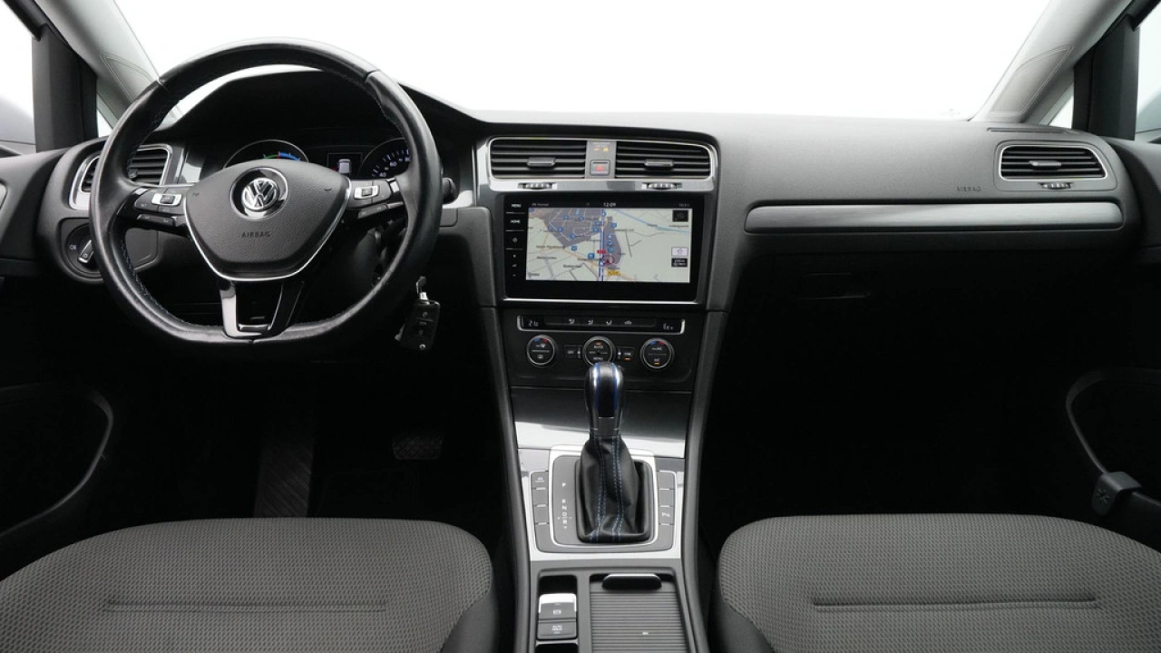 Volkswagen e-Golf e-Golf 136pk