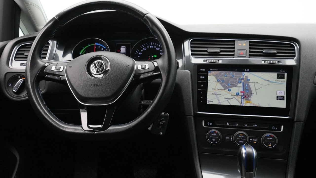 Volkswagen e-Golf e-Golf 136pk