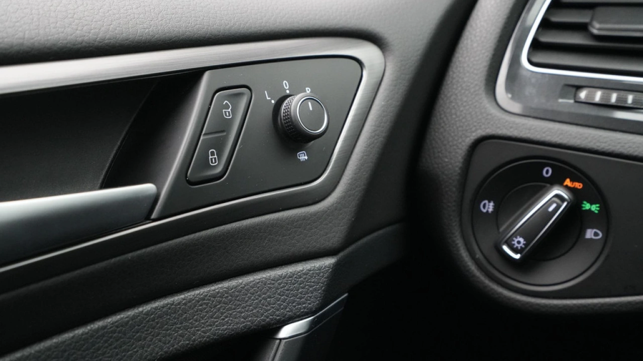 Volkswagen e-Golf e-Golf 136pk