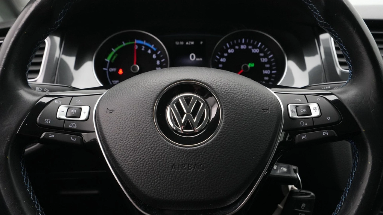 Volkswagen e-Golf e-Golf 136pk