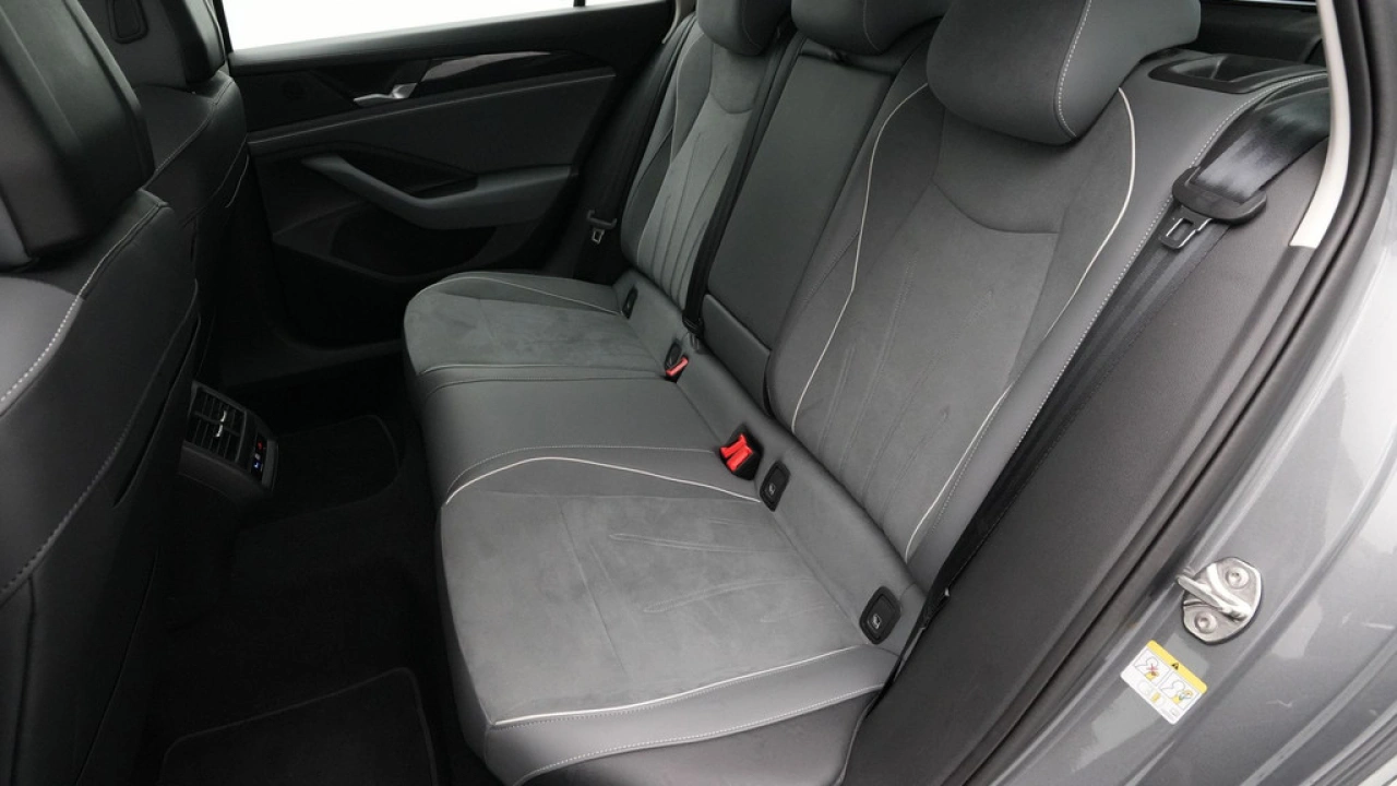 Volkswagen Passat Variant 1.5 eTSI 150pk DSG Business