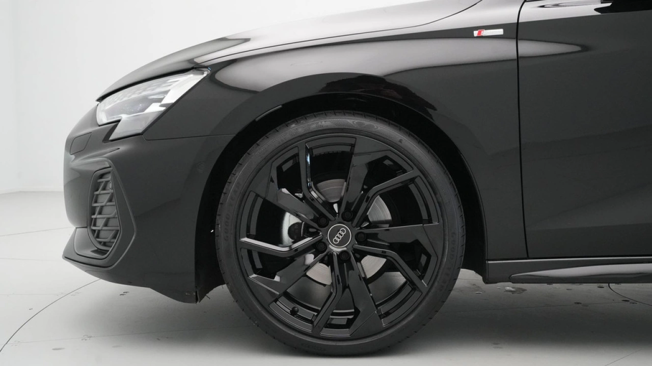 Audi A3 Sportback 30 TFSI S-line edition