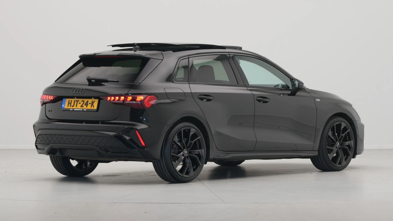 Audi A3 Sportback 30 TFSI S-line edition