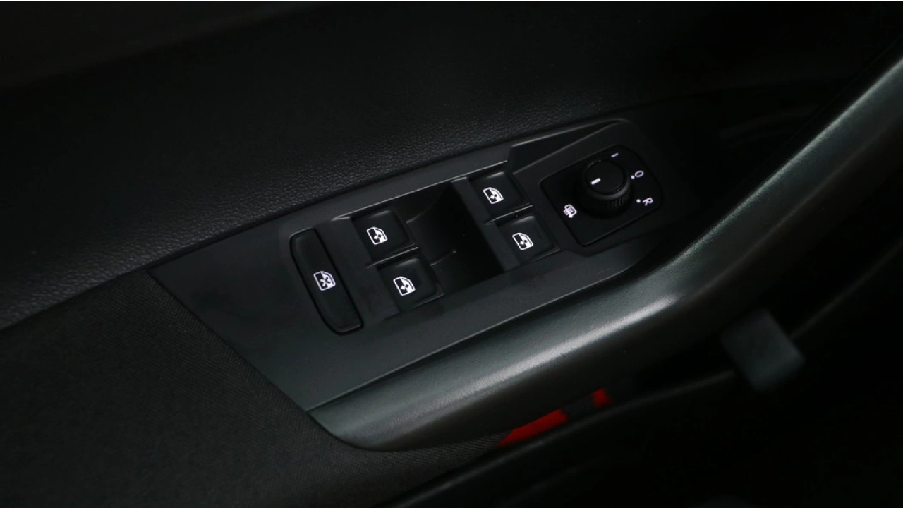 Volkswagen Polo 1.0 TSI 95pk Life Navigatie App Connect