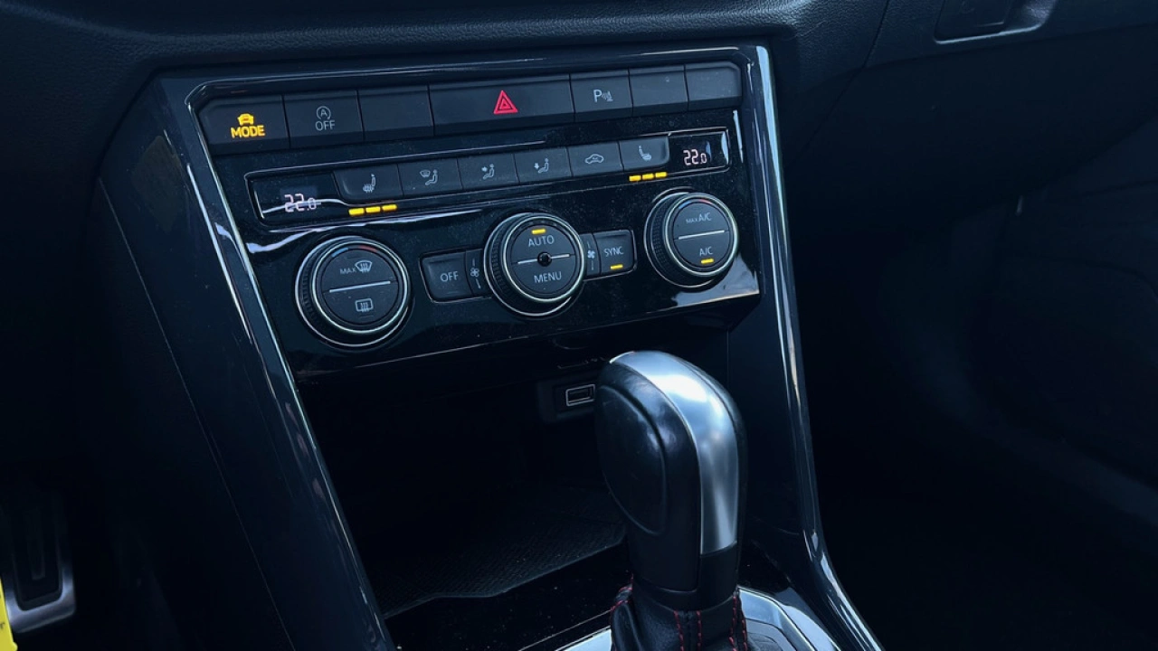 Volkswagen T-Roc 1.5 TSI 150pk DSG Sport Business R Panoramadak