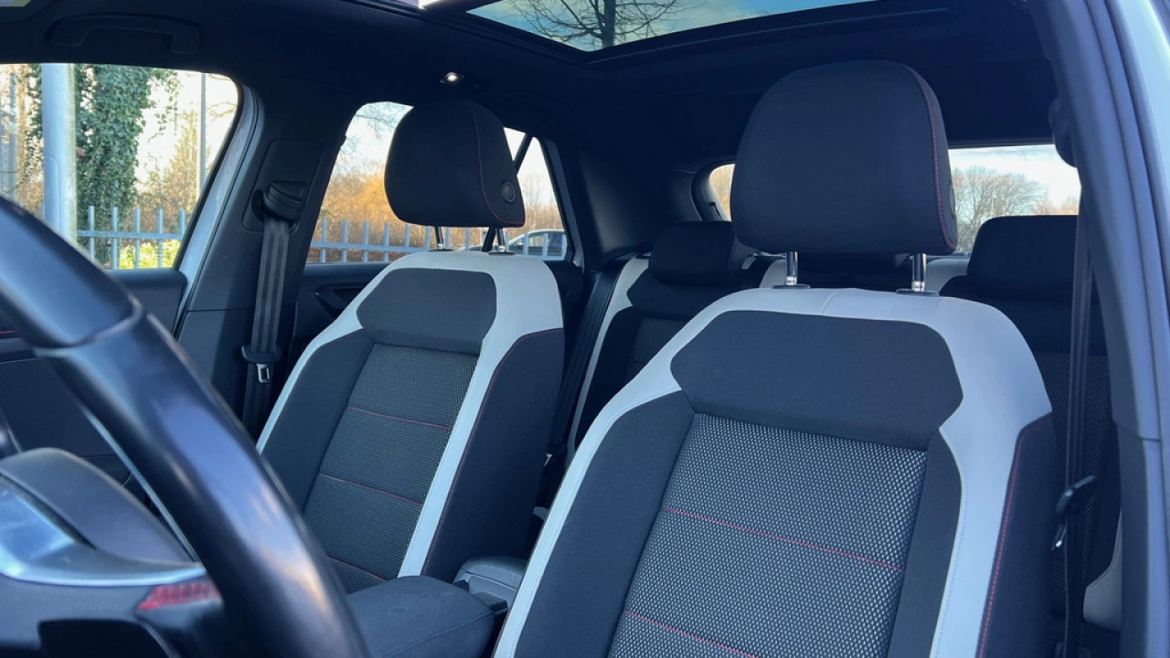 Volkswagen T-Roc 1.5 TSI 150pk DSG Sport Business R Panoramadak